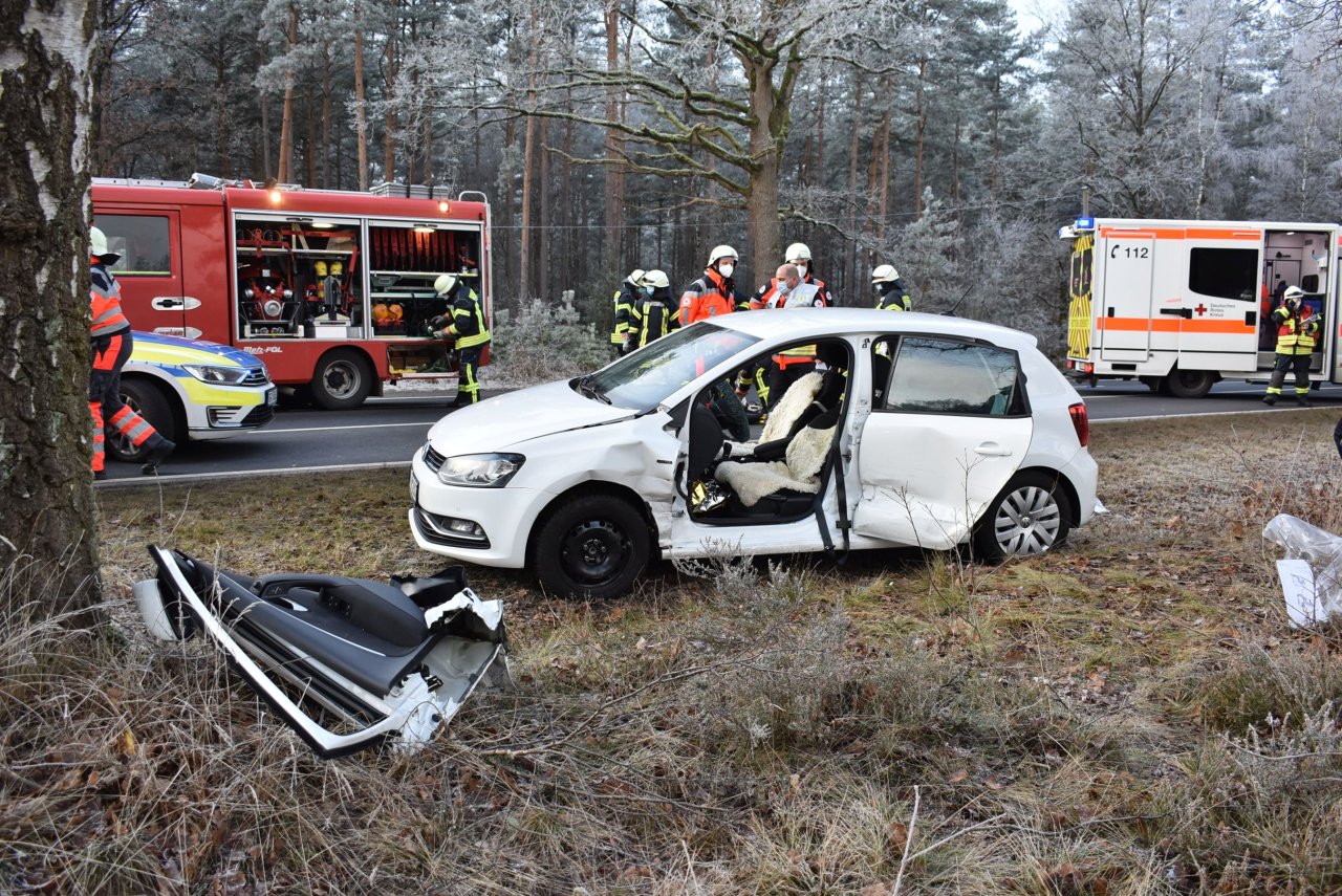 Kreis Gifhorn: 5 Verletzte Bei Kreuzungs-Crash – Auch Zwei Kinder ...