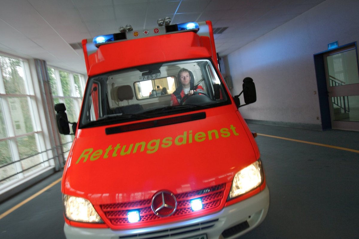 rettungswagen krankenwagen notarzt