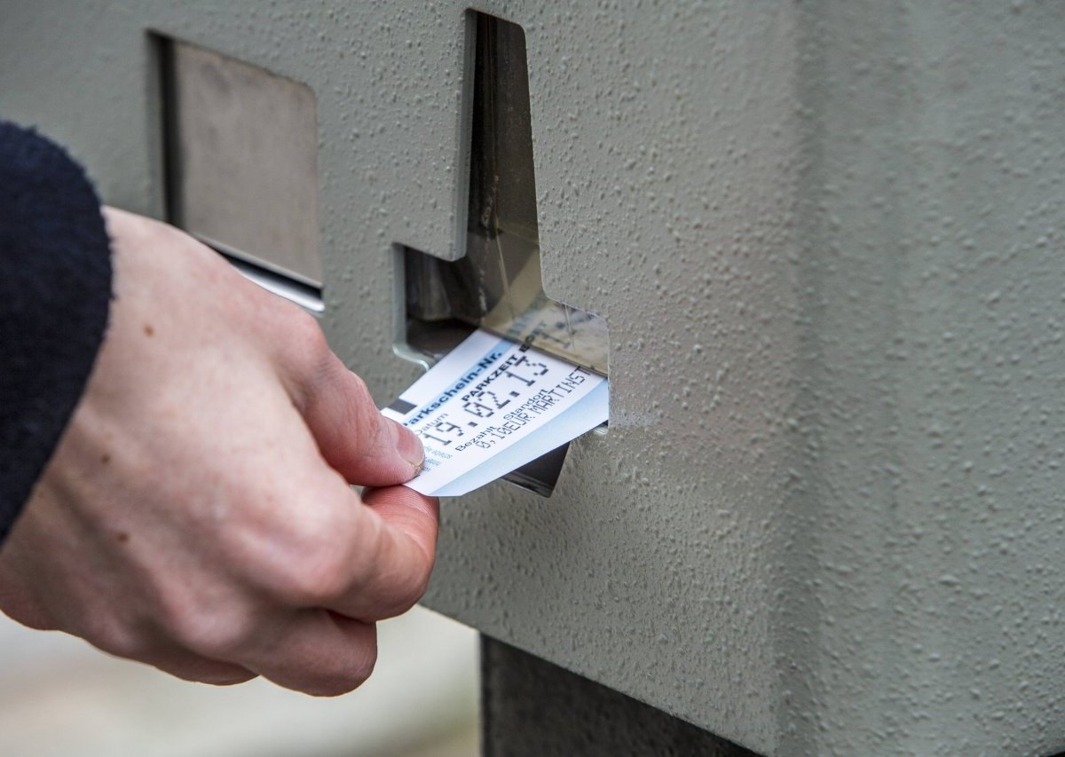 wolfenbüttel parkschein frau parkticket