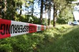 polizei wald gebÃ¼sch leiche absperrband flatterband