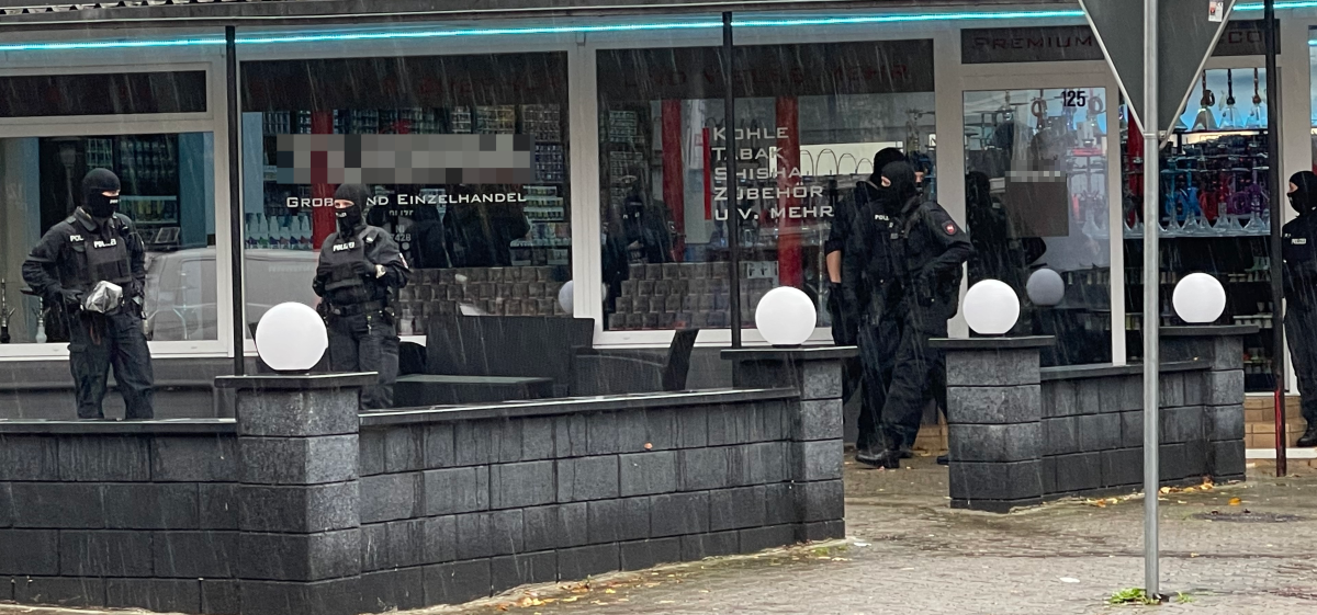 Die Polizei war am Freitag mit einem Großaufgebot in Salzgitter im Einsatz.