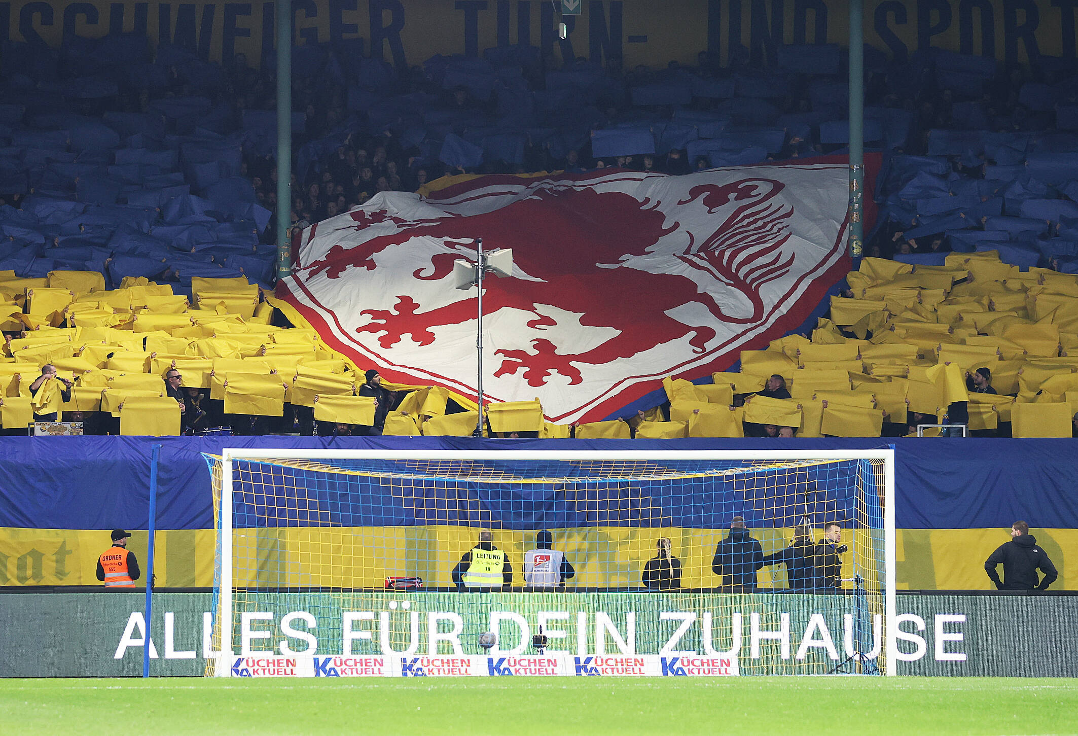 Eintracht Braunschweig Trotzt Dem Trend – Und Verkündet Fan-Hammer ...