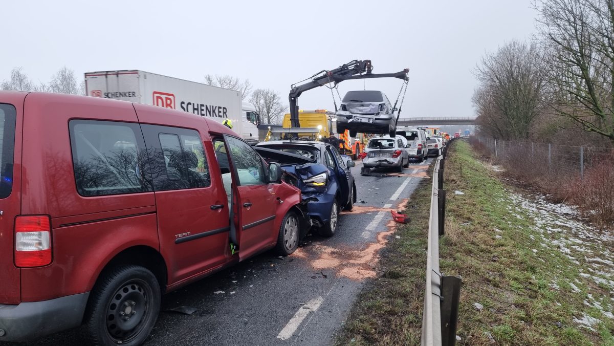 A2 Bei Braunschweig: Lkw-Unfall Sorgt Für Chaos!- News38.de