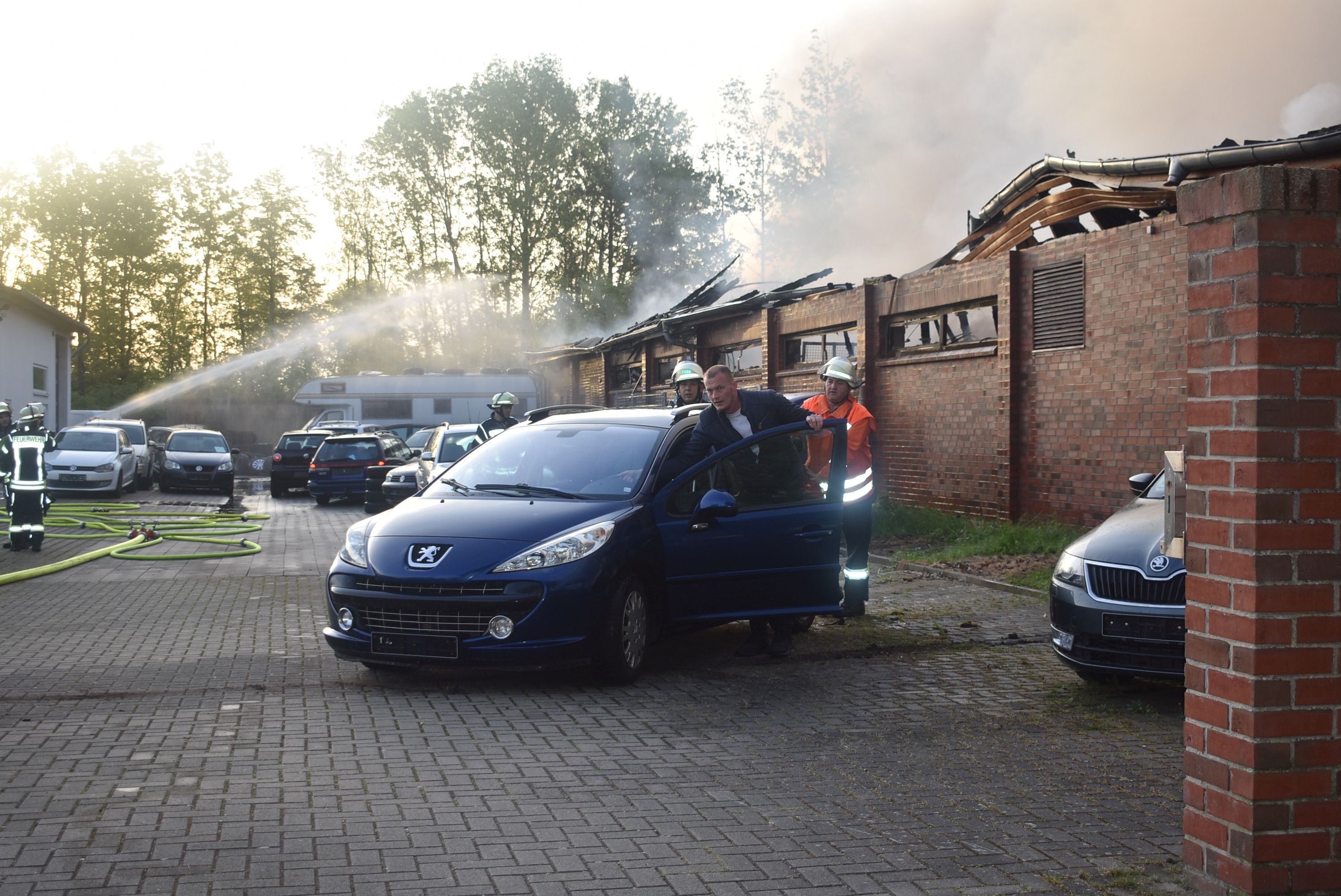 Aldi in Gifhorn in Flammen – Polizei spricht von Millionenschaden ...