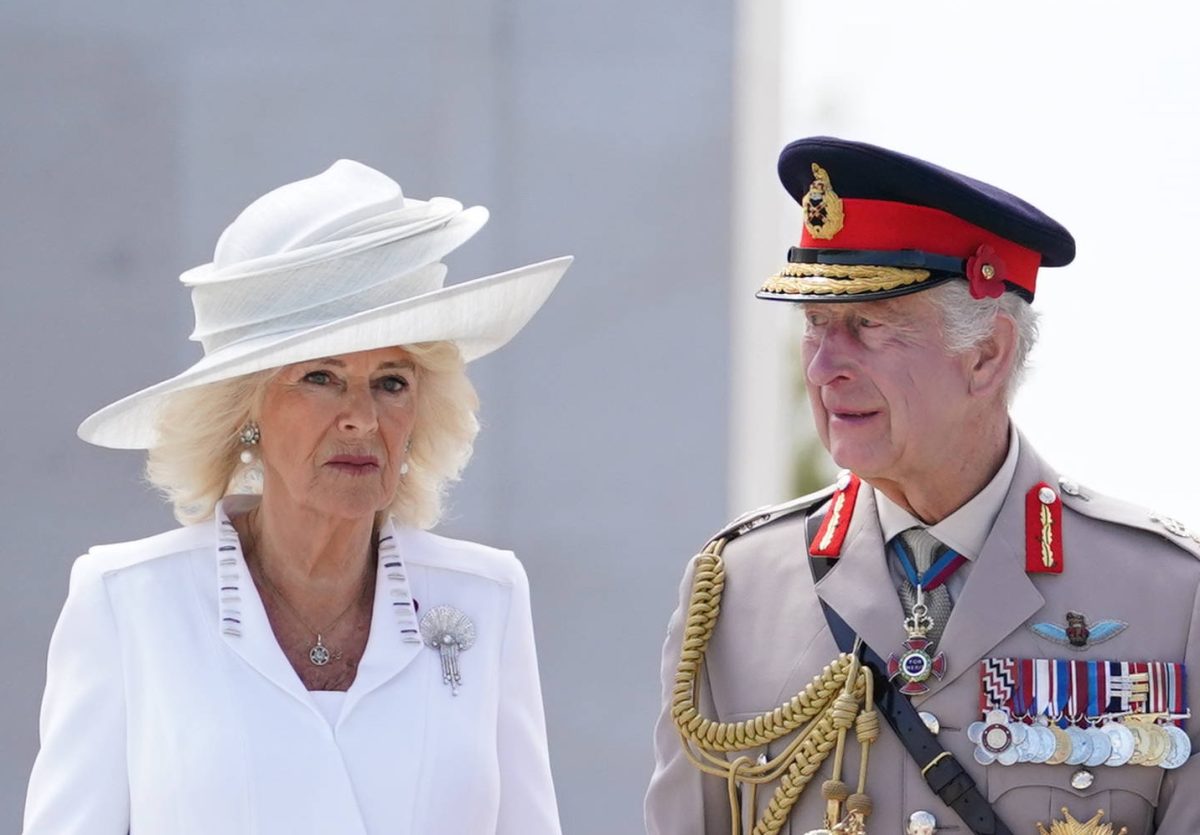 König Charles' voller Terminkalender rückt seine Krebs-Erkrankung immer mehr in den Hintergrund. Jetzt gibt Königin Camilla ein Update...