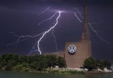 Dunkle Wolken hängen derzeit über dem VW-Konzern. (Archivbild)