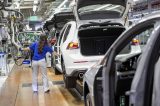 Deutschlands größter Autobauer VW krankt. Und die gesamte Branche zeigt Symptome. Der Ausblick für die Mitarbeiter? Düster.