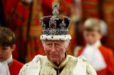 König Charles III. steht vor einer schwierigen Entscheidung. Selbst Familienangehörige drängen ihn nun, DIESEN drastischen Schritt zu wagen.