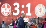 Kaiserslautern - Eintracht Braunschweig: Auch Daniel Scherning war bedient.