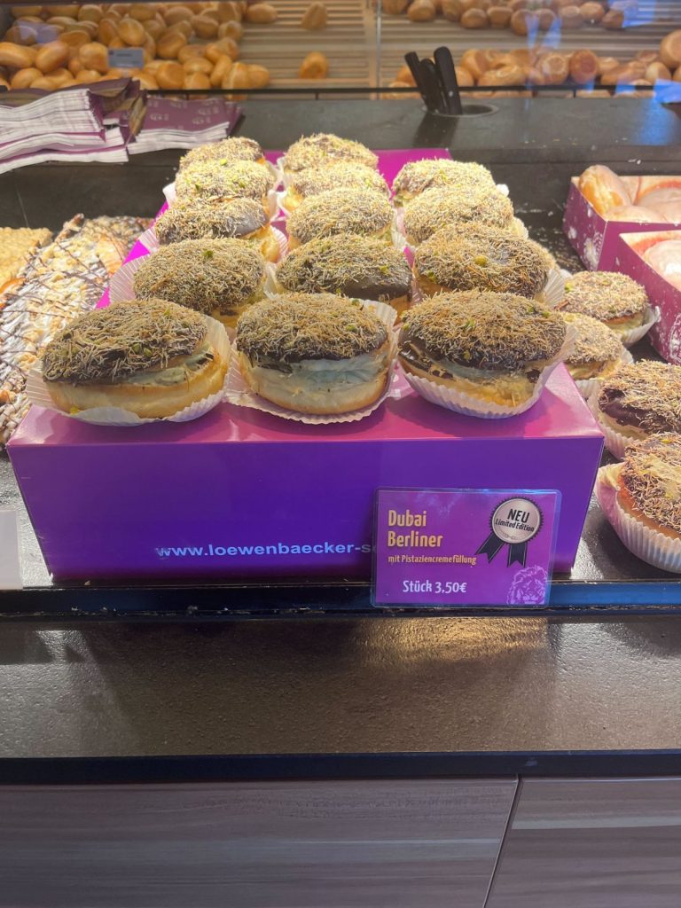 Die Dubai Berliner gibt es bei der Löwenbäckerei Schaper.