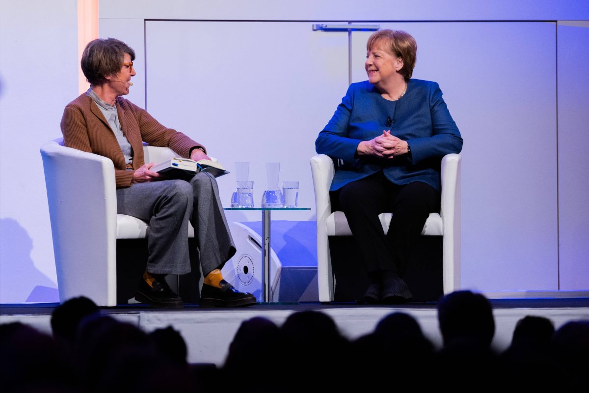 Bettina Böttinger und Angela Merkel