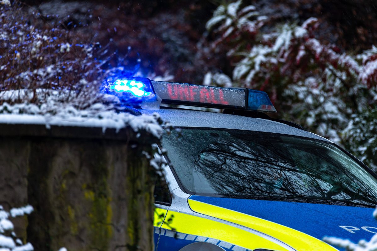 Nach Schnee kommt Regen: In der Nacht zum Sonntag gibt es zunächst Frost, dann steigen die Temperaturen. Die Folge ist Glatteisgefahr.