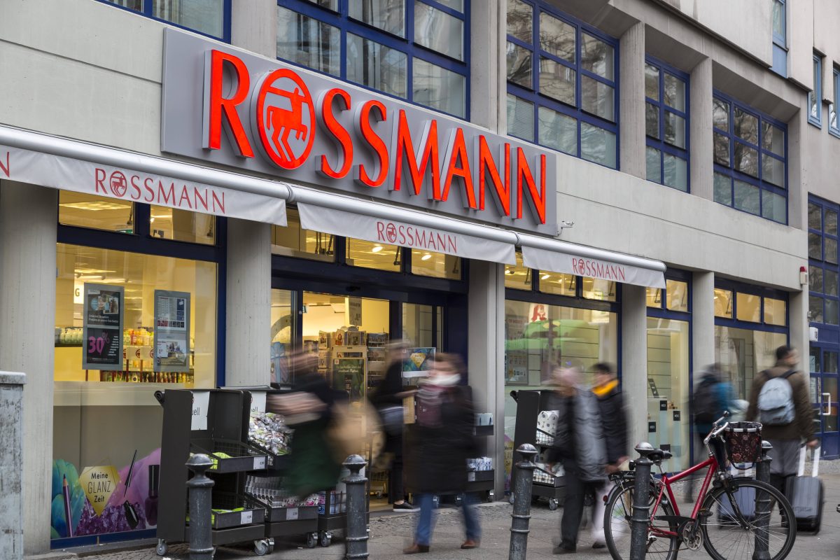 Rossmann und dm wurden von Kunden bewertet (Symbolfoto).